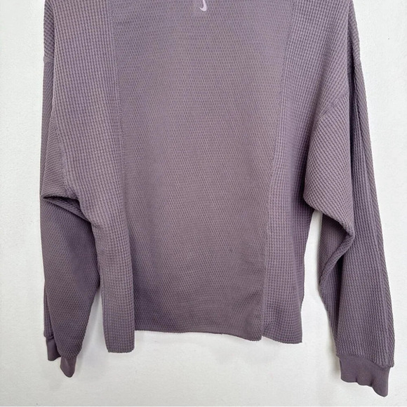 Nike Yoga Womens Xsmall Waffle  Knit Slit Neck Shirt - Picture 15 of 16